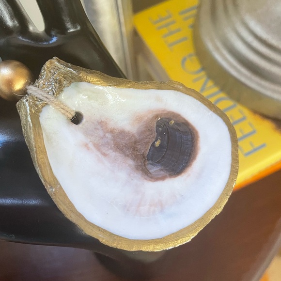 Chic Cream and Gold Beaded Sea Shell Necklace - Picture 3 of 8